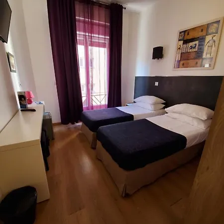 Brit Colbert Otel