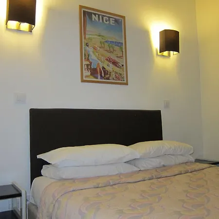 Brit Colbert Otel Antibes