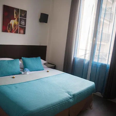 Brit Colbert Otel 3*