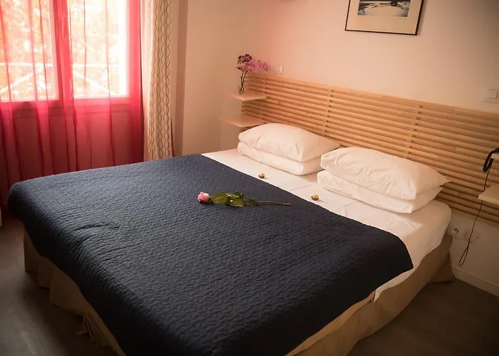 Brit Colbert Hotel Antibes