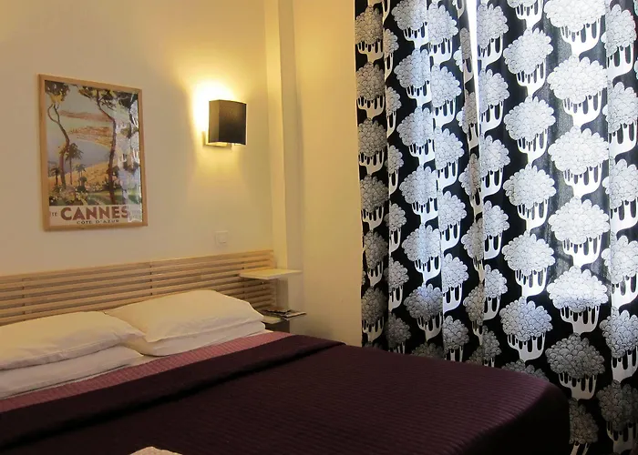 Hotel Brit Colbert 3*