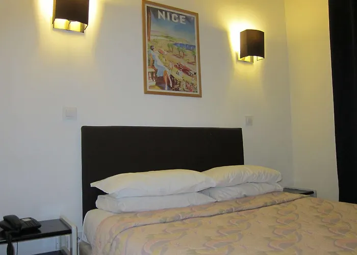 Brit Colbert Hotel Antibes