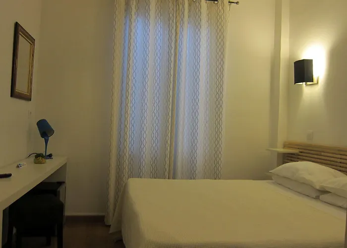 Brit Colbert Hotel Antibes