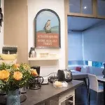 Brit Colbert Hotel 3*