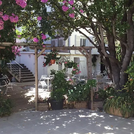 Brit Colbert فندق أنتيب