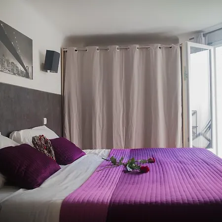 Brit Colbert أنتيب