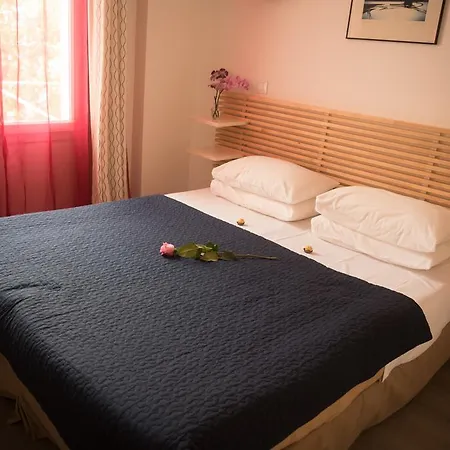 Brit Colbert فندق أنتيب