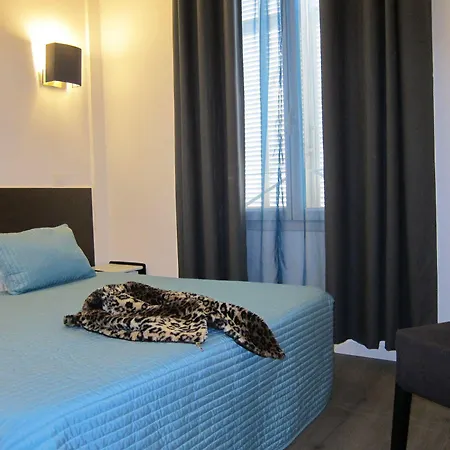 فندق Brit Colbert 3*