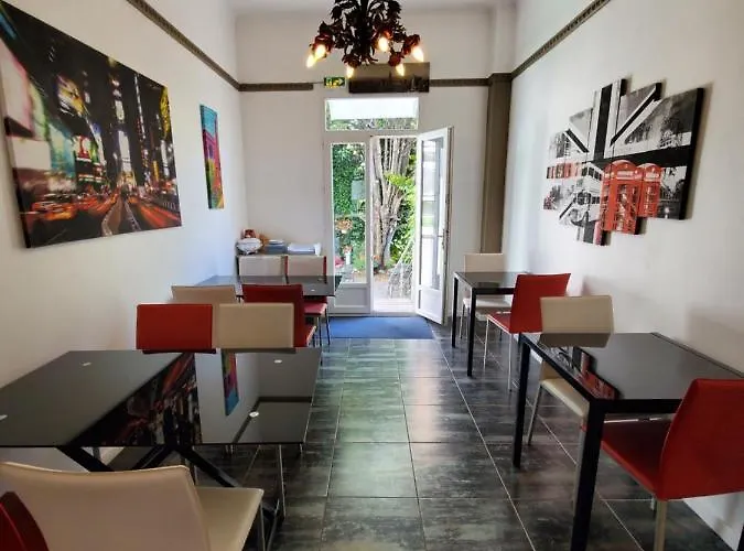 Brit Colbert Antibes