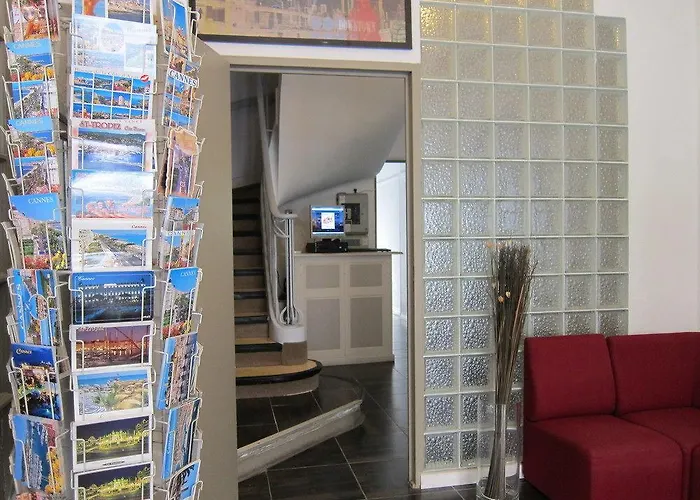 Brit Colbert 3* Antibes