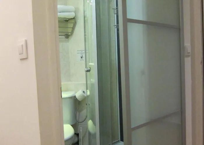 Brit Colbert Antibes