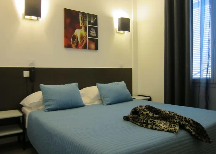 Hotel Brit Colbert 3*